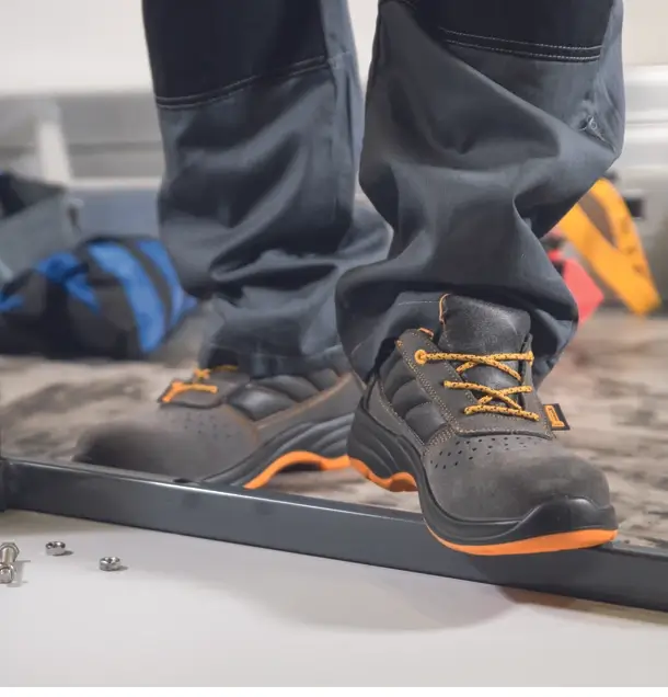 Panda work shoes offer affordable and high-quality shoes: Discover their range