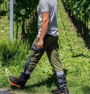 Slim-fit montérky majú úzky strih a moderný dizajn: Pre koho sú vhodné?