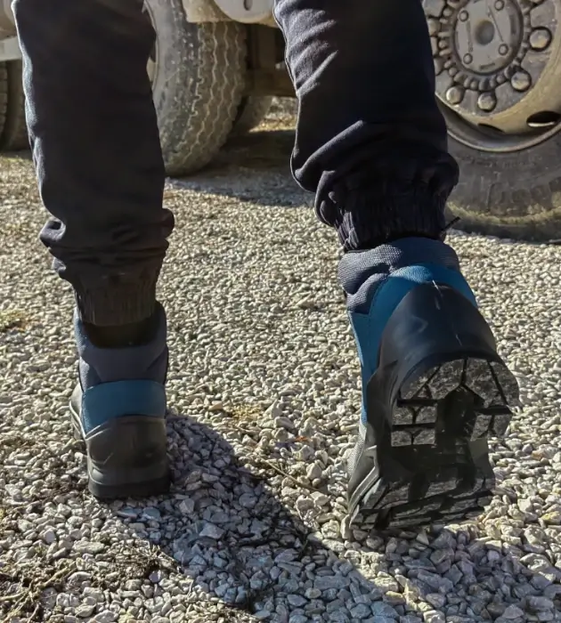 Ankle safety boots Uvex 2 Construction, S3 SRC, black-petrol