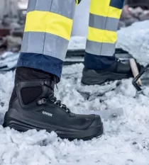 Vysoká zimná pracovná obuv Uvex 3, S3 CI SRC, čierna