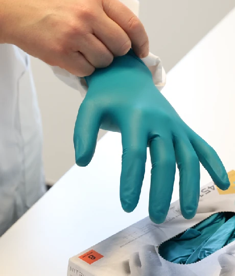 Disposable gloves