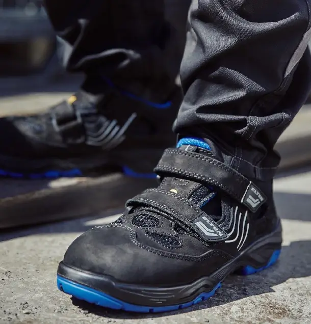 Work sandals with steel toe cap