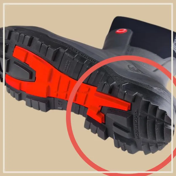 Robust sole with stabilizer
